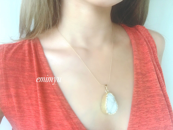 1点限定販売！ Natural Stone Druzy White Drop Necklace 1枚目の画像