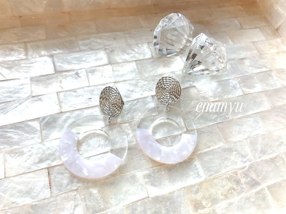 Round Acryl Silver Earring 2枚目の画像