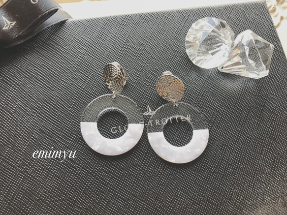 Round Acryl Silver Earring 5枚目の画像