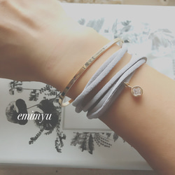 White Gray Leather Colour Bracelet 1枚目の画像