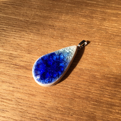 海のしずく 陶器&ガラス ペンダントトップ ④ ネックレス・ペンダント