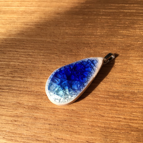 海のしずく 陶器&ガラス ペンダントトップ ④ ネックレス・ペンダント