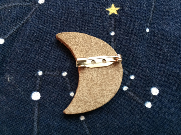 夜空の三日月　ブローチ陶器  金＆銀ハーフ(ヘアゴム+￥100) 3枚目の画像