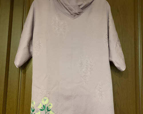 刺繍　ブラウス　リメイク DIY] ユニクロのシャツを簡単リメイク1 刺繍花 刺繍初心者向け 刺繍の