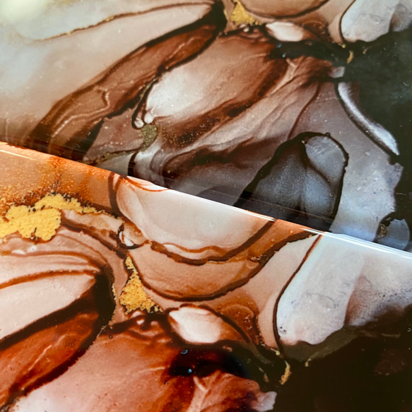渦/アルコールインクアートで描いたスマホケース iPhoneケース ブラウン マーブル 大理石グラデーション ニュアンス 3枚目の画像