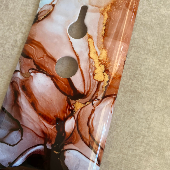 渦/アルコールインクアートで描いたスマホケース iPhoneケース ブラウン マーブル 大理石グラデーション ニュアンス 4枚目の画像