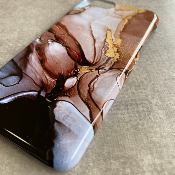 渦/アルコールインクアートで描いたスマホケース iPhoneケース ブラウン マーブル 大理石グラデーション ニュアンス 5枚目の画像