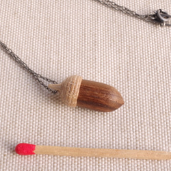 Wood Carving Acorn Pendant: Teak & Ashwood 第3張的照片