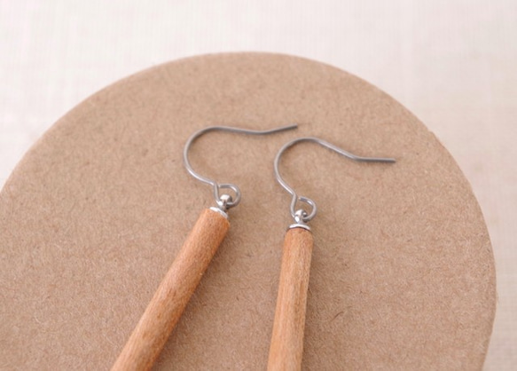 PAB-2  LONG Wooden Acorn Earring [Padouk & Cherry wood] 第4張的照片