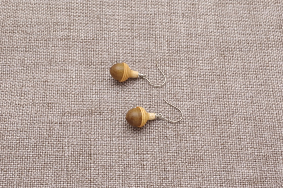 PEA-1 TINY Wooden Acorn Earring   [Magnolia & Maple] 第6張的照片