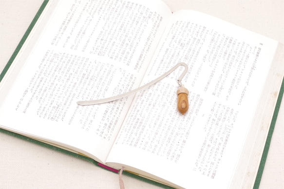 no.039 - Wood carving acorn bookmark (A-17) 第1張的照片