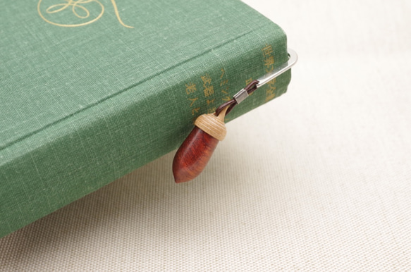 Wood Carving Acorn Bookmark : Padouk & Cherrywood 第1張的照片