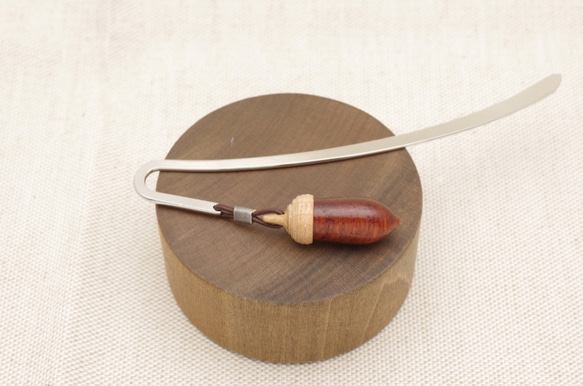 Wood Carving Acorn Bookmark : Padouk & Cherrywood 第2張的照片