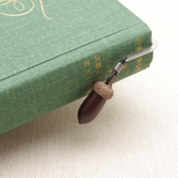 Wood Carving Acorn Pendant : Rosewood & Walnut 第1張的照片