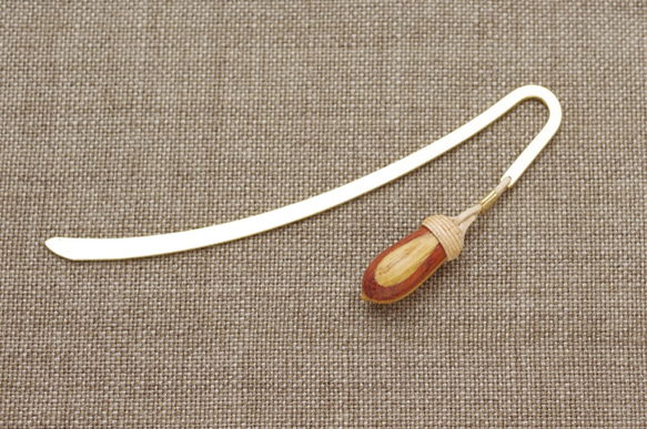 Wood Carving Acorn Bookmark, Wooden Mosaic, Chestnut & Padou 第9張的照片