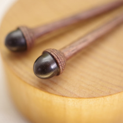 PAB-4 LONG Wooden Acorn Earring [ Ebony & Walnut] 第4張的照片