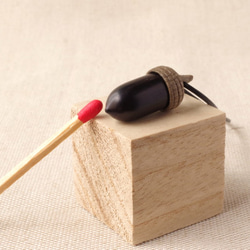 Wood Carving Acorn NETSUKE : Ebony & JINDAI Ashwood 第4張的照片