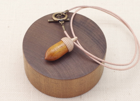 Wood Carving Acorn Bracelet : KEYAKI & Maple 第2張的照片