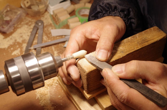 Wood Carving Acorn Bracelet : KEYAKI & Maple 第6張的照片