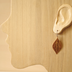Wooden Leaf and Acorn Earrings : Oak | Color variations 第6張的照片