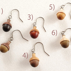 Wooden Leaf and Acorn Earrings : Dogwood | Color variations 第7張的照片