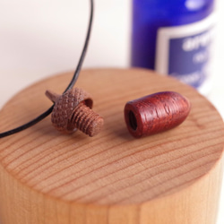 Aroma diffuser, Wood Carving Acorn: Padouk & Walnut 第1張的照片