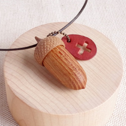 A Paired Set of Openable Wooden Acorns, L/S, KEYAKI & Walnut 第3張的照片