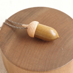 Wood Carving Acorn Pendant : Magnolia & Maple 第1張的照片