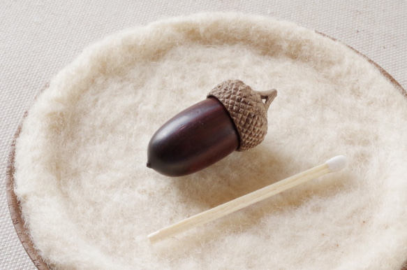 Acorns in Japan: MIZUNARA (aroma pendant) made-to-order 第6張的照片