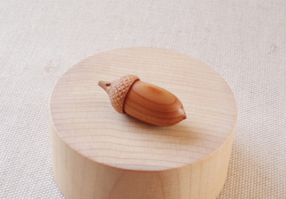 Acorns in Japan: KONARA (aroma pendant) made-to-order 第2張的照片