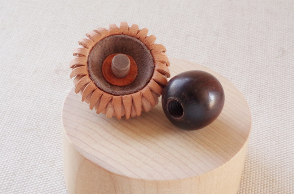 Acorns in Japan: KUNUGI (aroma pendant) made-to-order 第2張的照片