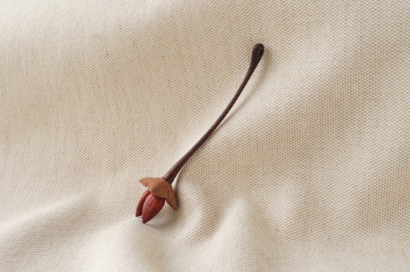 Acorns in Japan: INUBUNA (wooden pendant) made-to-order 第1張的照片