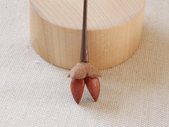 Acorns in Japan: INUBUNA (wooden pendant) made-to-order 第3張的照片