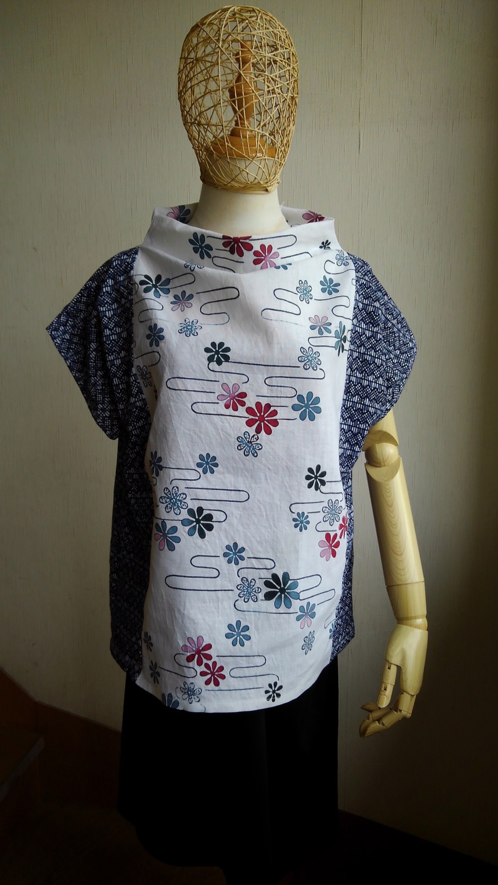新作ボトルネックのブラウス★レトロ小花★浴衣新品反物使用