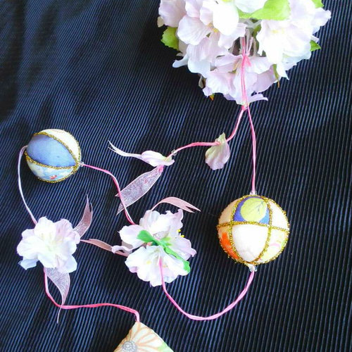 桜のくす玉☆つるし飾り☆古布リメイク タペストリー・壁掛け
