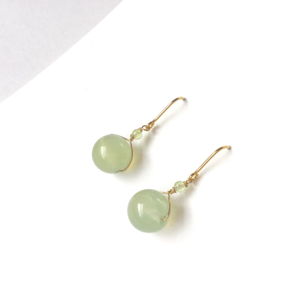 橄欖石及新翠綠色的耳環 第3張的照片