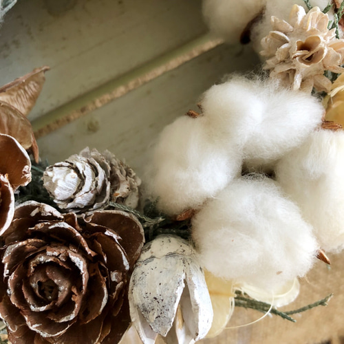 Christmas　クリスマスリース　コットンフラワー　冬　ナチュラルリース コットンフラワーと木の実のリース𓏸𓈒⊹ ◌ ナチュラルな優しい色味の