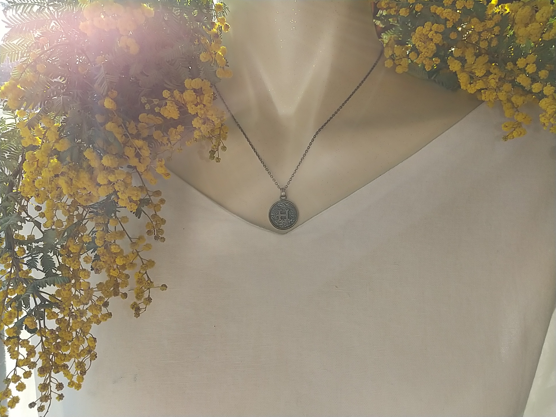 【送料無料】手彫り・アンティーク傷加工コインイニシャル『H』silver950  シルバー11