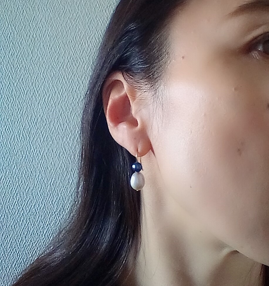モノトーン淡水真珠のピアス＊フックタイプ