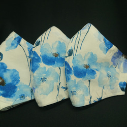 布マスク　綿ローン　シングルガーゼ　水彩タッチ　花柄　青い花　マスク2020 4枚目の画像