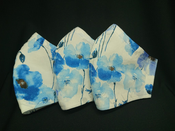 布マスク　綿ローン　シングルガーゼ　水彩タッチ　花柄　青い花　マスク2020 4枚目の画像