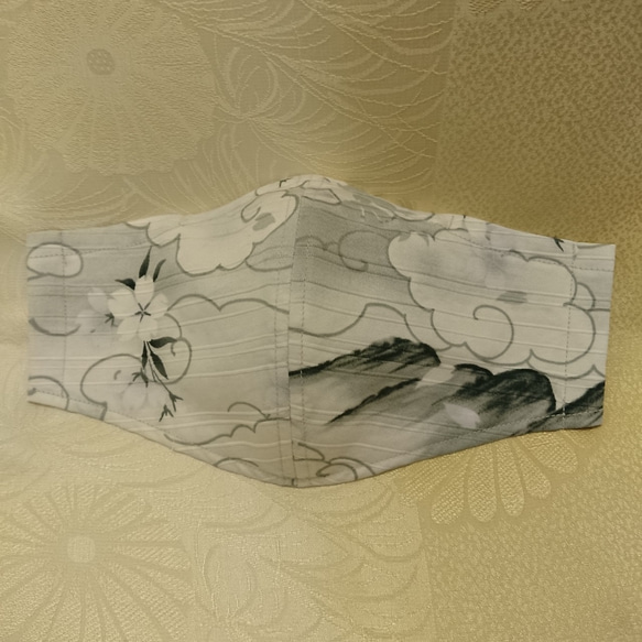 【メンズ・レディース】龍と桜　水墨　薄墨　和柄　サザンクロス生地　布マスク　　 4枚目の画像