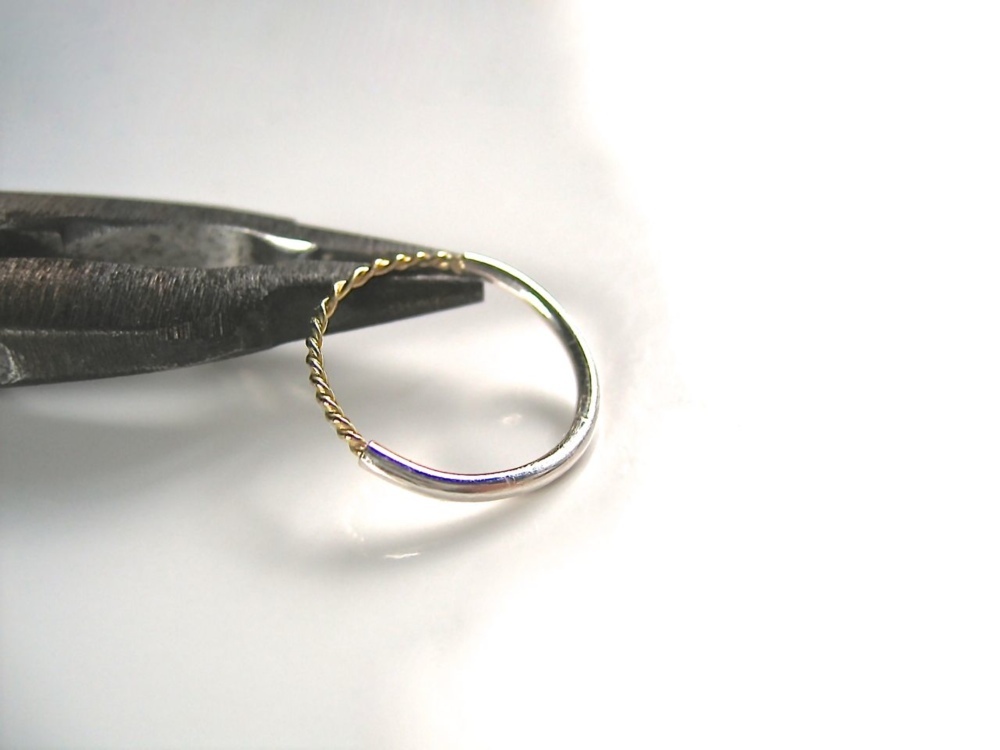 （再販）ring。ねじり（k18 x silver）