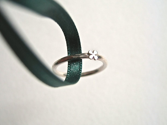 (再販) / ピンキーring ・四葉 1枚目の画像