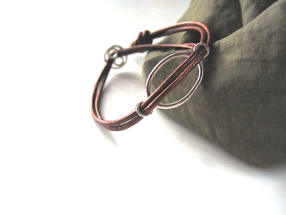 ブレスレット（metallic ruby red &だ円）