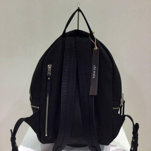 backpack 小サイズ ブラック リュック・バックパック chi.wata 通販 