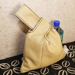 【総手縫い】JAPANESE KNOT BAG ノットバッグ くたっとした ソフト 本革 巾着ポーチ（M） 3枚目の画像