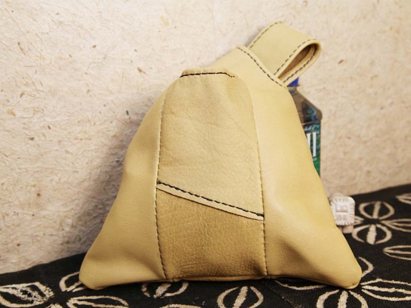 【総手縫い】JAPANESE KNOT BAG ノットバッグ くたっとした ソフト 本革 巾着ポーチ（M） 5枚目の画像