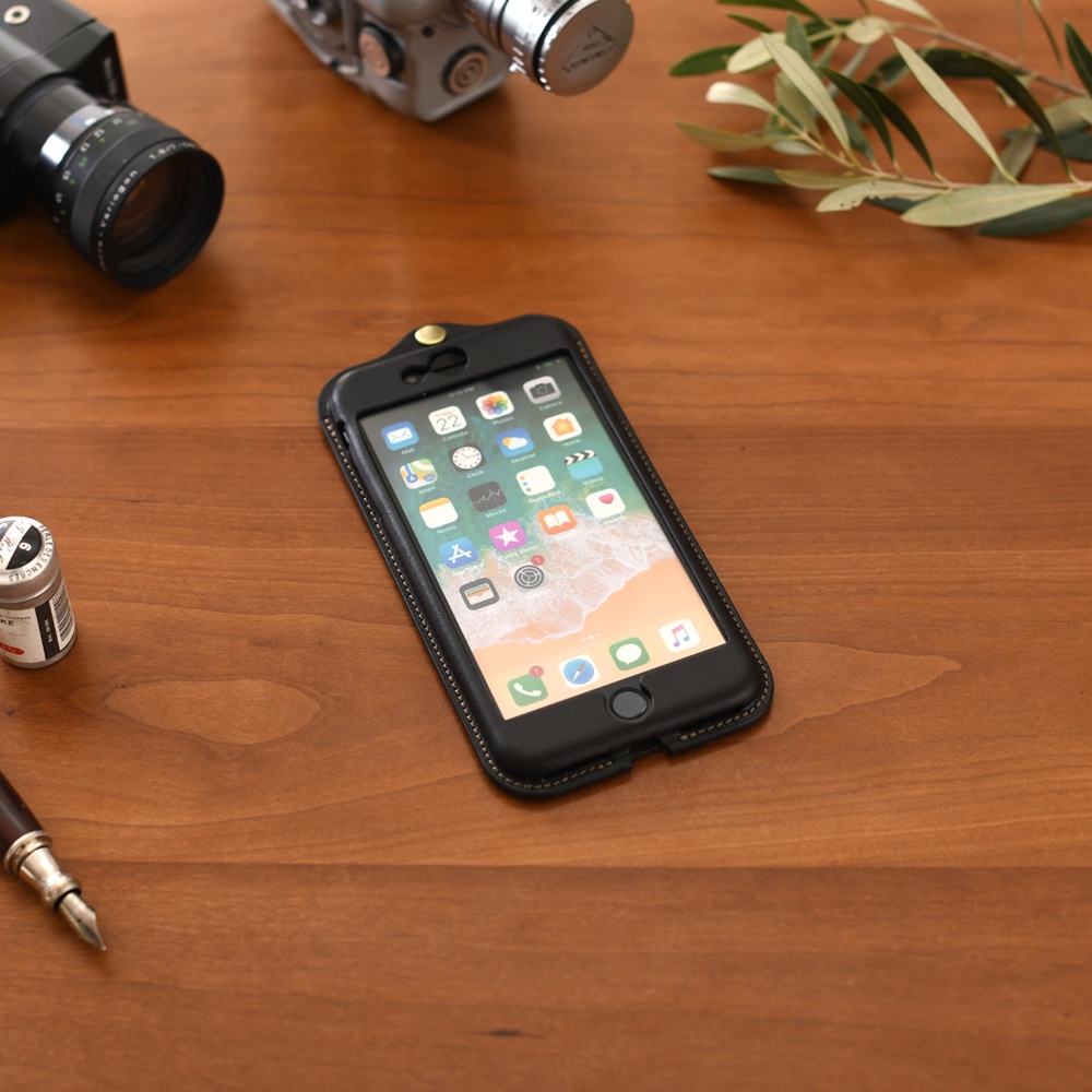 イタリア製総革 iPhone7/8plus用カバー カードケース付き/クラシックブラック iP-078P