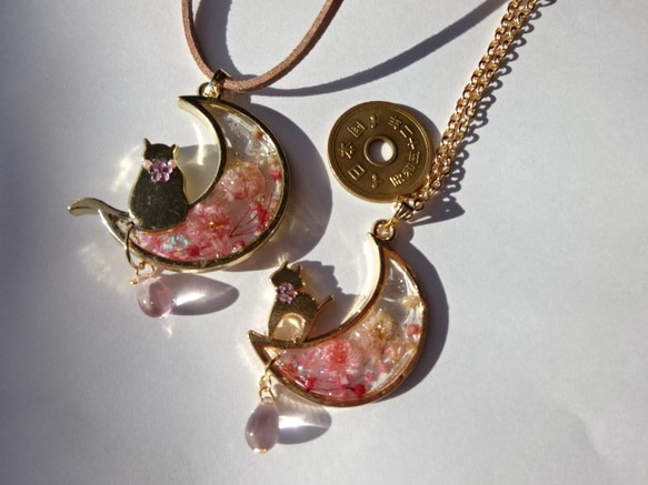 猫２種あり：月猫と桜のネックレス 5枚目の画像